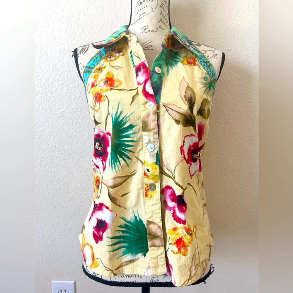HavenBleu Vintage Tropical Floral Halter Button Front Sleeveless Sequin Top